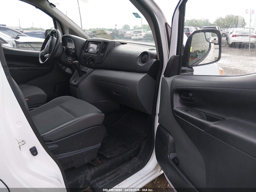 2019 NISSAN NV200 S — Фото 5