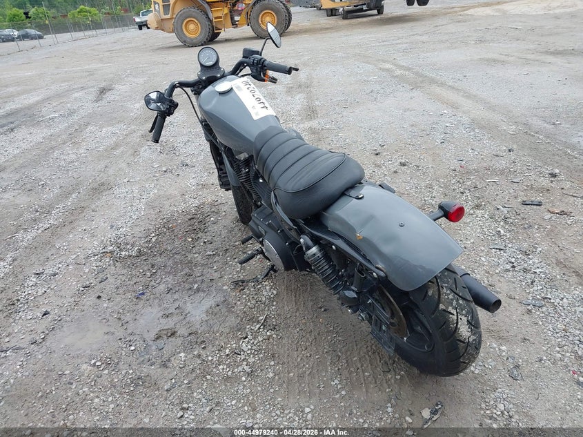 2022 HARLEY-DAVIDSON IRON MOTO 2
