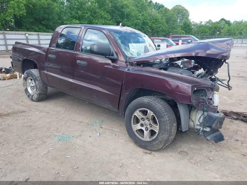 2005 DODGE DAKOTA SLT