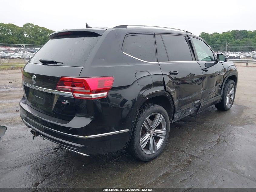 2019 VOLKSWAGEN ATLAS 3.6L V6 SE W/TECHNOLOGY R-LINE — Photo 4