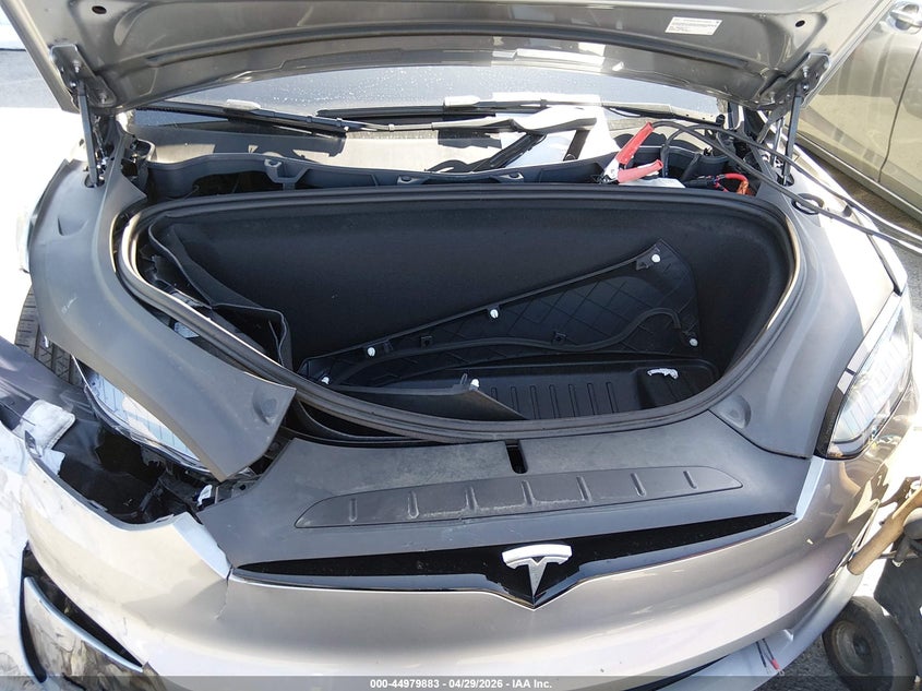 2025 Tesla Model X Long Range VIN: 7SAXCAE54SF467204 Lot: 44979883