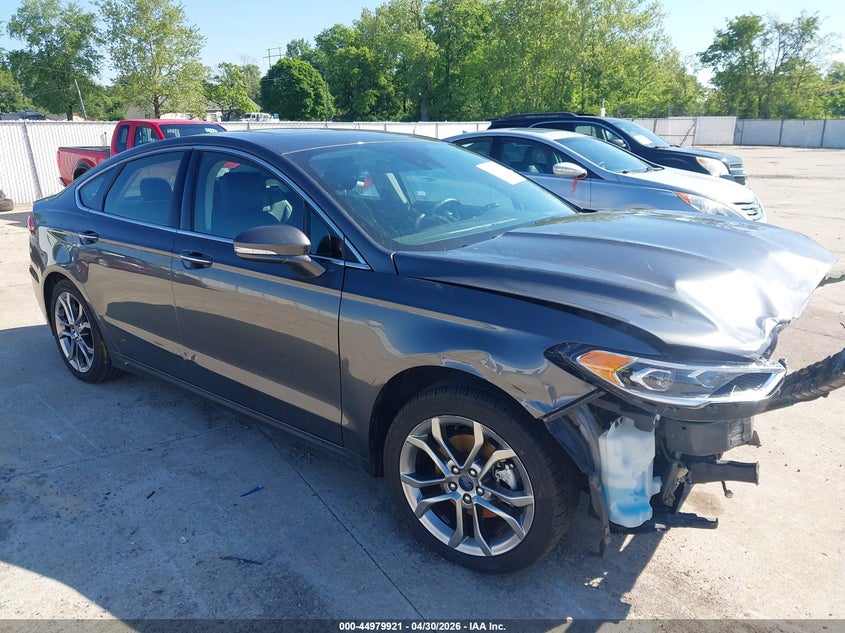 Vin: 3fa6p0ru7lr170765, lot: 45477345, ford fusion hybrid titanium 2020 img_1