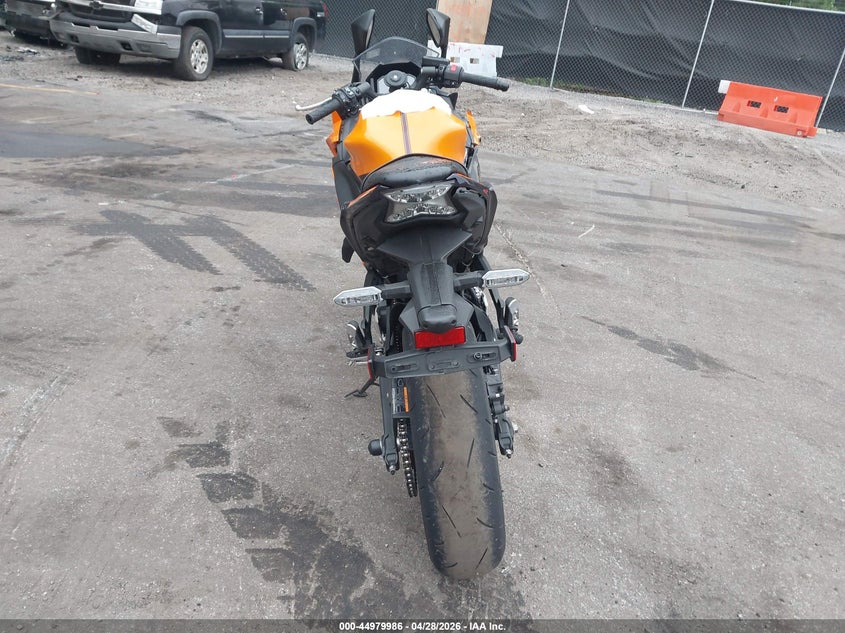 2025 Kawasaki Ex650 P VIN: ML5EXEP16SDAG5243 Lot: 44979986