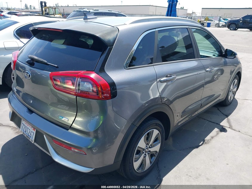 VIN KNDCC3LC2H5104077 2017 KIA NIRO EX