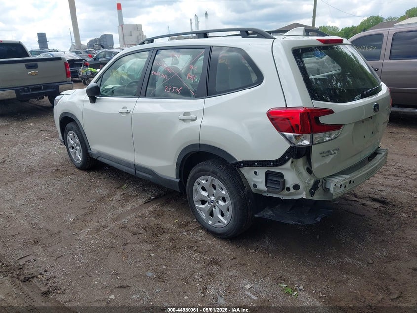 2023 SUBARU FORESTER auction photo 3