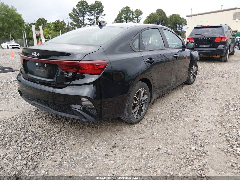 VIN 3KPF24ADXPE640568 2023 KIA FORTE LXS