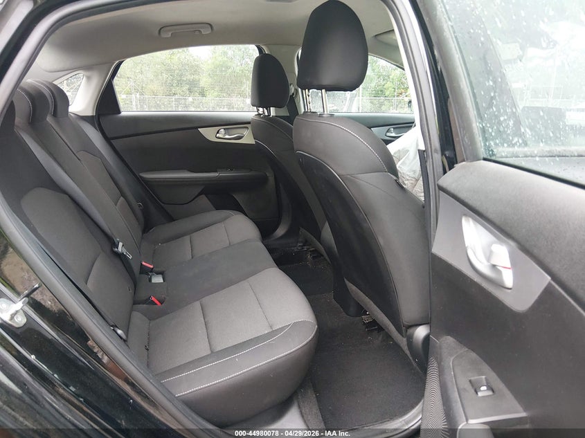VIN 3KPF24ADXPE640568 2023 KIA FORTE LXS