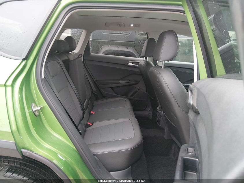 2025 VOLKSWAGEN TAOS 1.5T SE BLACK — Фото 8