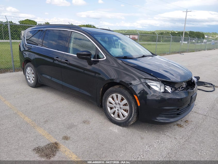 2020 Chrysler Voyager L