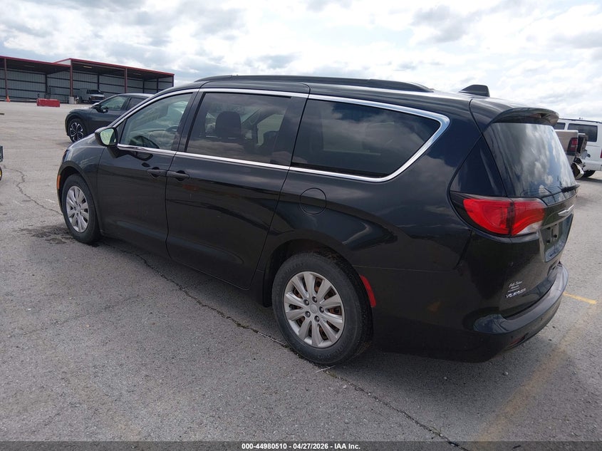2020 Chrysler Voyager L