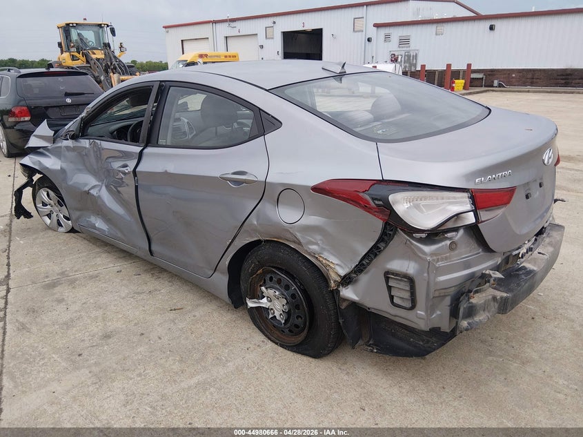 2016 HYUNDAI ELANTRA auction photo 3