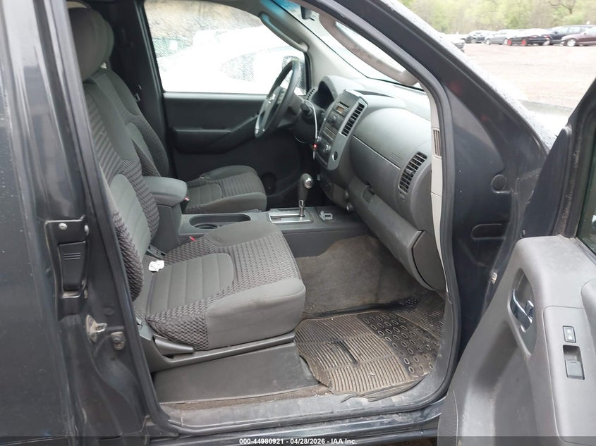 2010 Nissan Frontier Se