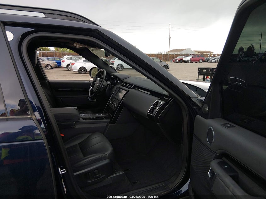 2020 Land Rover Discovery Se