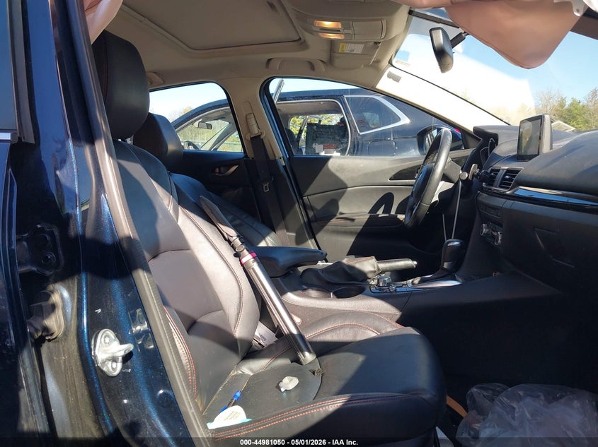 2015 MAZDA MAZDA3 auction photo 5