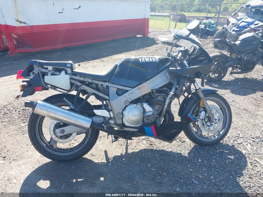 1992 Yamaha Fzr600 R VIN: JYA3HHE04NA041483 Lot: 44981117