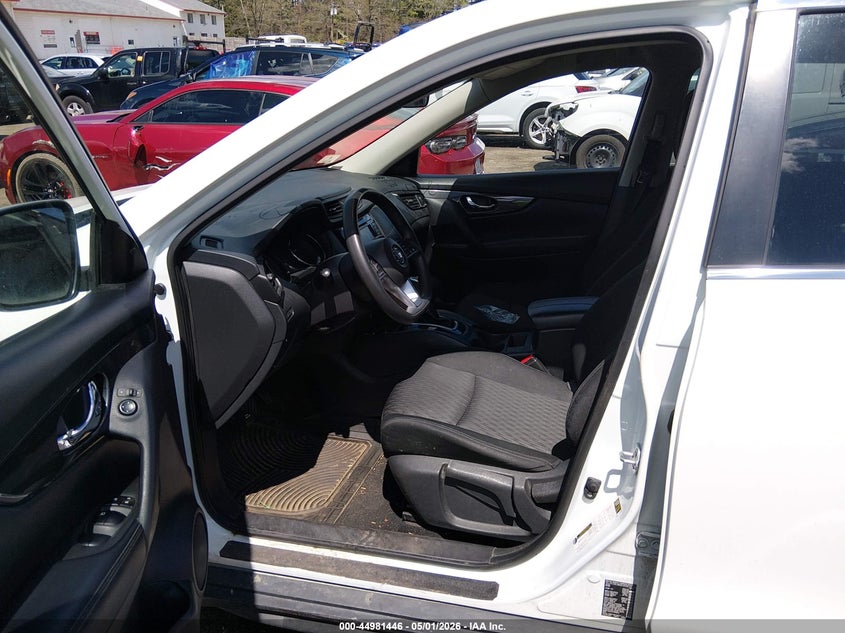 VIN KNMAT2MV0JP589802 2018 NISSAN ROGUE S