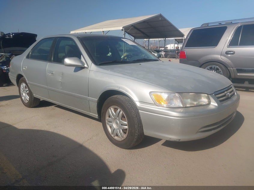 2000 TOYOTA CAMRY LE