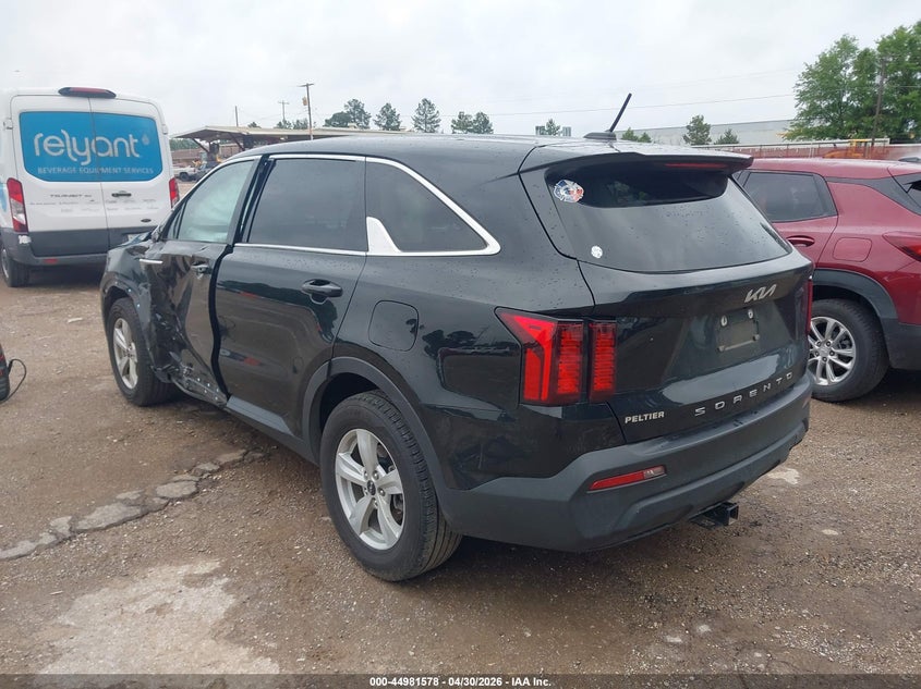 VIN 5XYRG4LC9NG136967 2022 KIA SORENTO LX