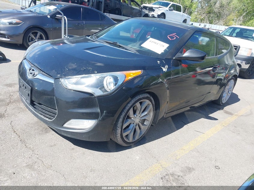2013 Hyundai Veloster Base W/Black KMHTC6AD4DU095276 photo 1