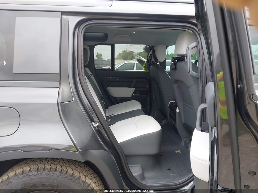 2026 Land Rover Defender P300 S VIN: SALEJ7EX3T2487553 Lot: 44982845
