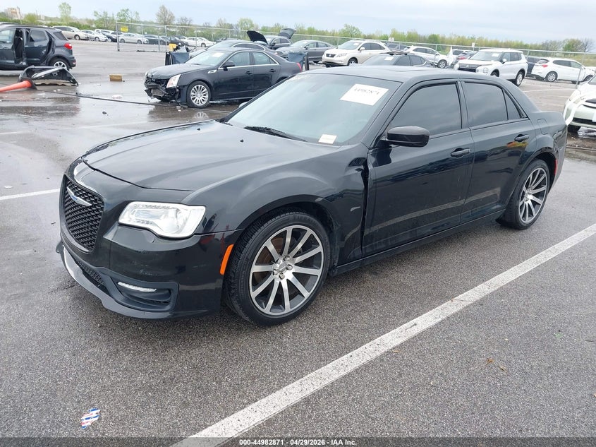2018 Chrysler 300 Touring L 2C3CCAAG6JH222775 photo 1