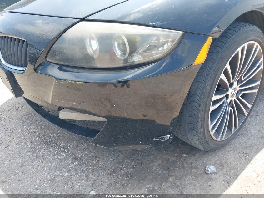 2006 BMW Z4 3.0Si VIN: 4USBU53526LX00945 Lot: 44983238