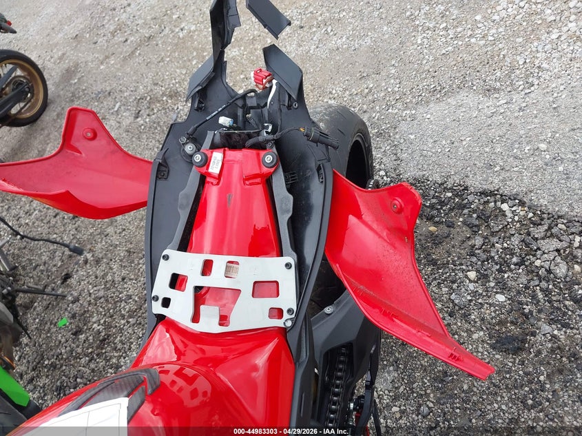2023 Ducati Panigale V4S VIN: ZDMDAGWW4PB002825 Lot: 44983303