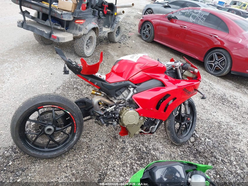 2023 Ducati Panigale V4S VIN: ZDMDAGWW4PB002825 Lot: 44983303