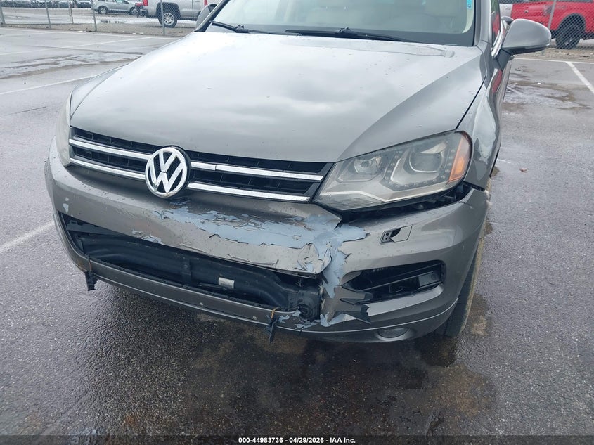 2012 Volkswagen Touareg Tdi Lux VIN: WVGFK9BP8CD002378 Lot: 44983736
