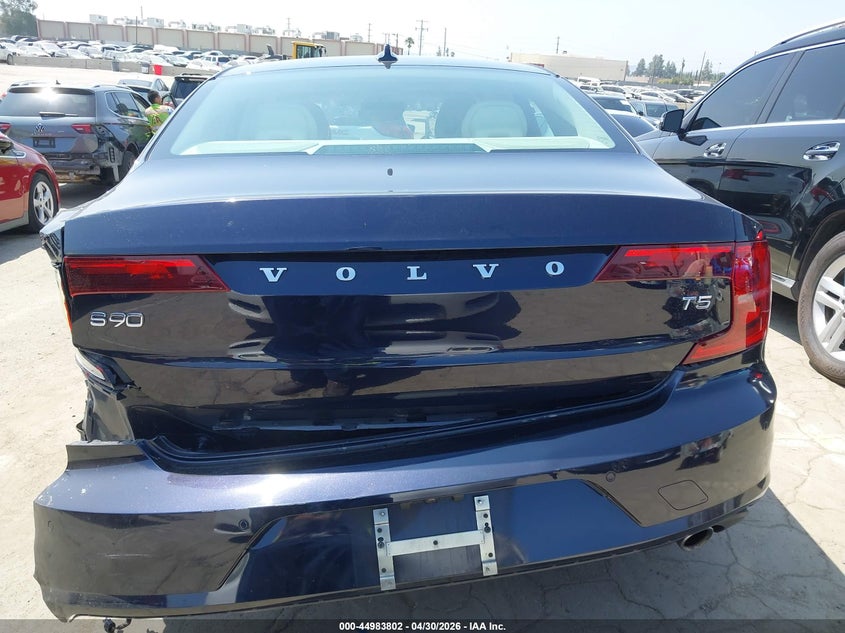 2017 Volvo S90 T5 Momentum VIN: YV1102AK6H1012038 Lot: 44983802