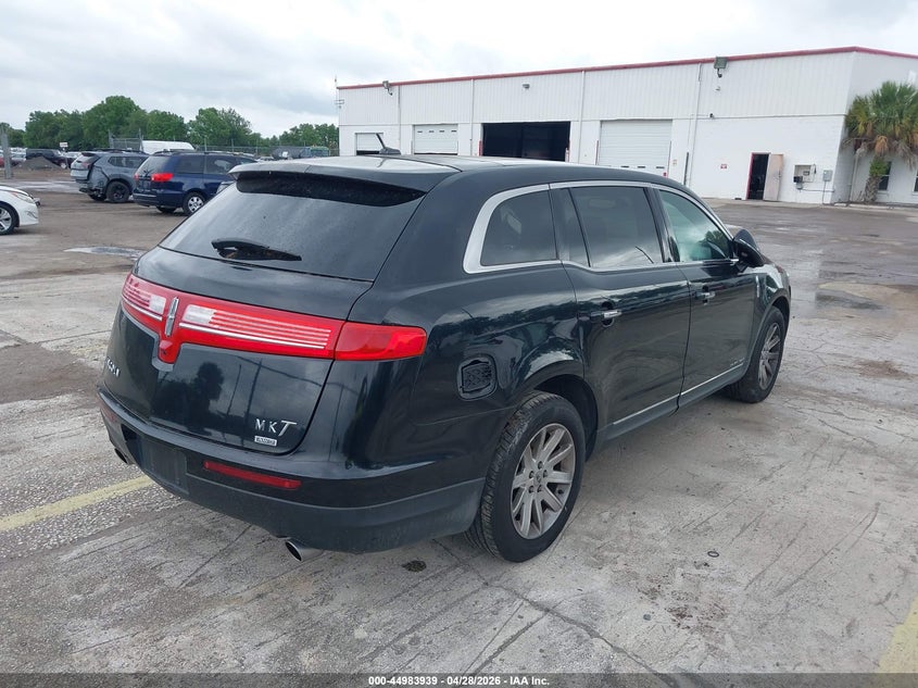 2017 Lincoln Mkt Livery