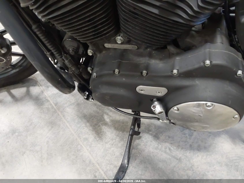 2015 Harley-Davidson Xl883 Iron 883 VIN: 1HD4LE214FC402041 Lot: 44984429