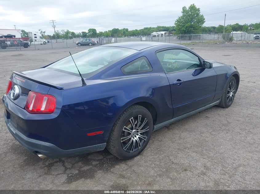 2010 Ford Mustang V6/V6 Premium