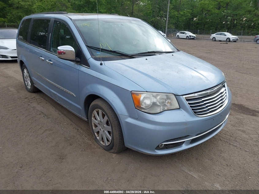 2012 Chrysler Town & Country Touring-L