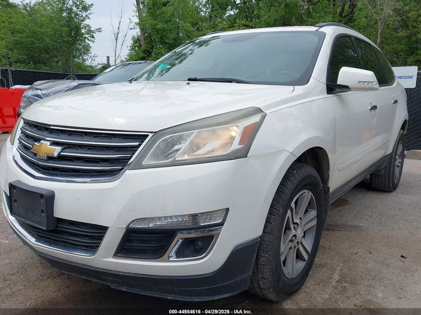 2015 CHEVROLET TRAVERSE auction photo 2