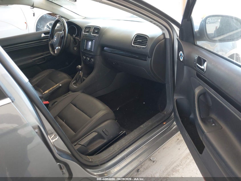 2011 Volkswagen Jetta 2.0 Sportwagen 2.0L Tdi grey Lot 111044984856 Vin 3VWML7AJ1BM648517