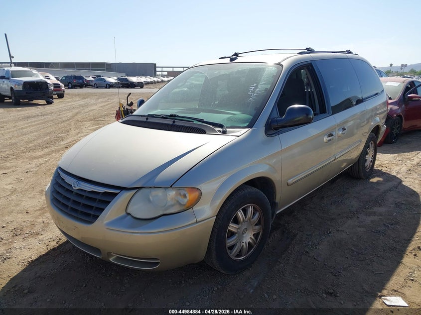 2005 Chrysler Town & Country Touring
