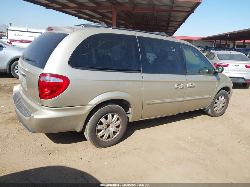 2005 Chrysler Town & Country Touring