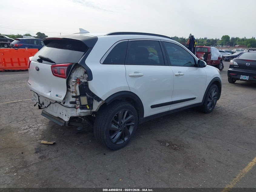 Vin: kndcc3lc8h5062496, lot: 45482442, kia niro ex 20174
