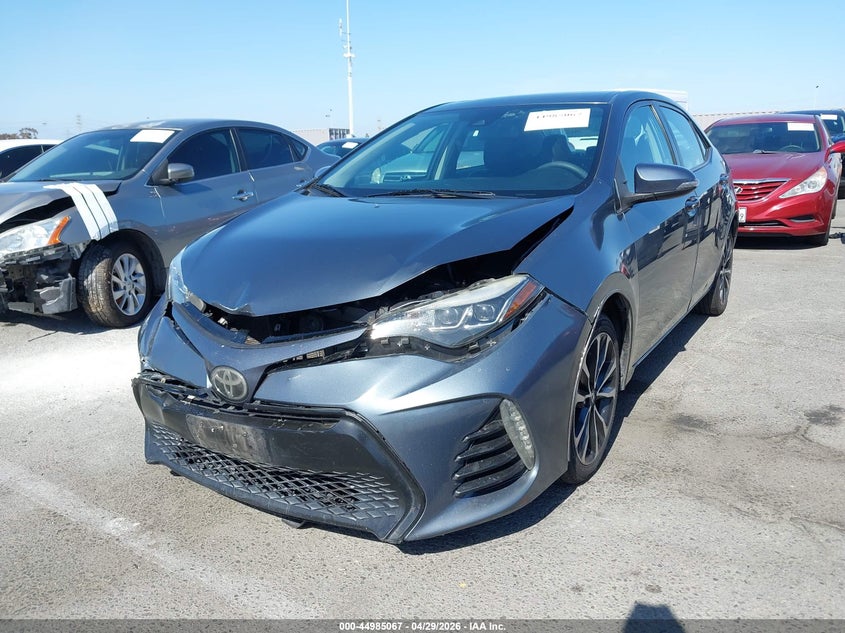 2017 Toyota Corolla Se 5YFBURHE3HP663842 photo 1
