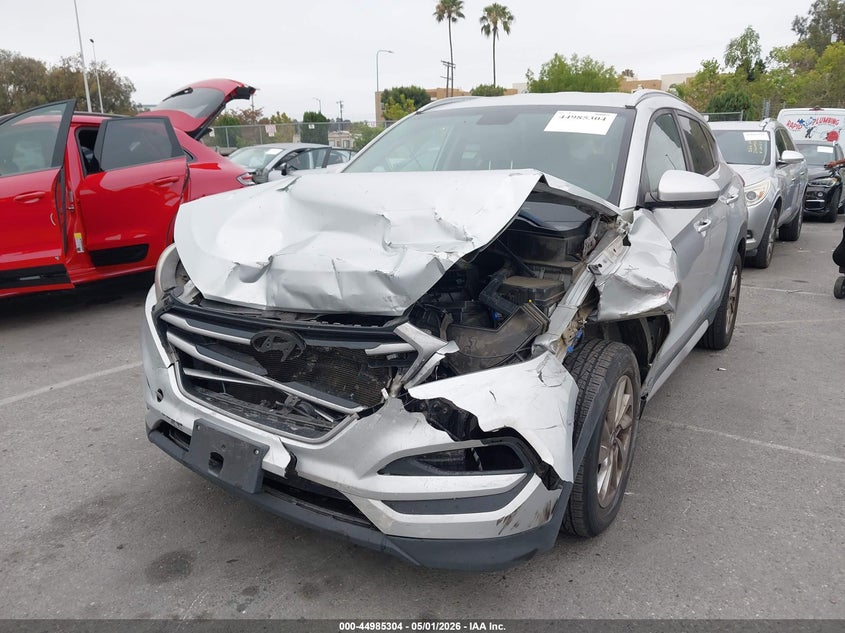 2018 Hyundai Tucson Sel KM8J33A49JU684910 photo 1