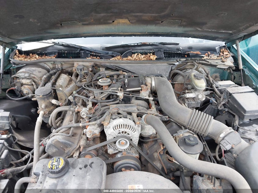 2000 Mercury Grand Marquis Gs VIN: 2MEFM74W0YX717211 Lot: 44985400