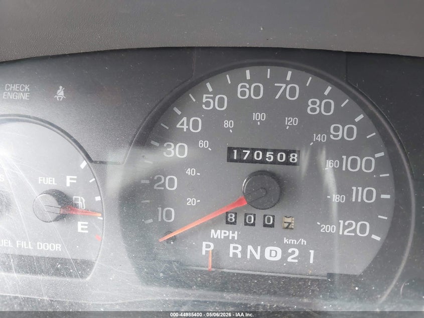 2000 Mercury Grand Marquis Gs VIN: 2MEFM74W0YX717211 Lot: 44985400