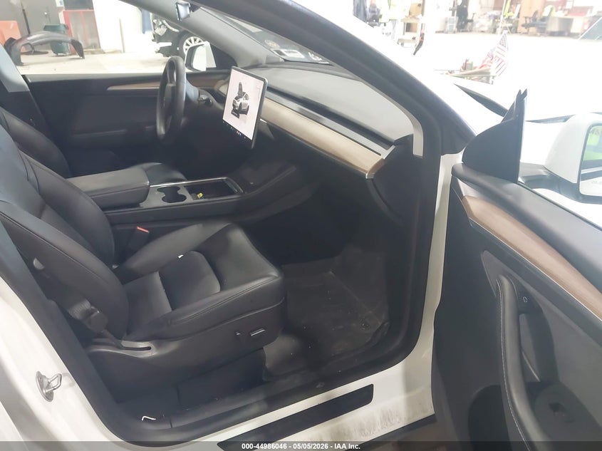 2022 TESLA MODEL Y ELECTRIC(VIN: 7SAYGAEE5NF521395