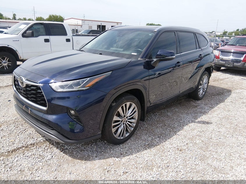 2022 Toyota Highlander Platinum 5TDFZRBH5NS229706 photo 1