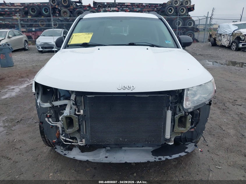 2012 Jeep Compass 2.0 Latitude white Lot 111044986587 Vin 1C4NJCEA6CD686452