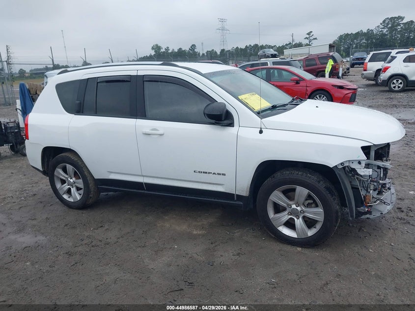 1C4NJCEA6CD686452 2012 Jeep Compass 2.0 Latitude white