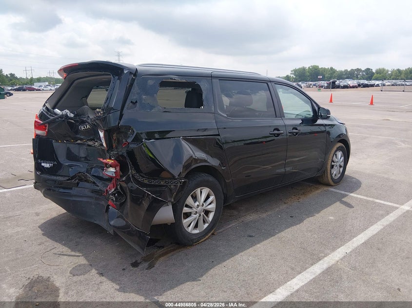 2017 KIA SEDONA auction photo 4