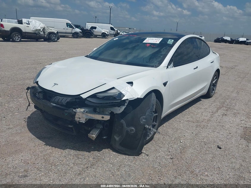 Vin: 5yj3e1ea3mf877952, lot: 45484495, tesla model 3 standard range plus rear-wheel drive 20212