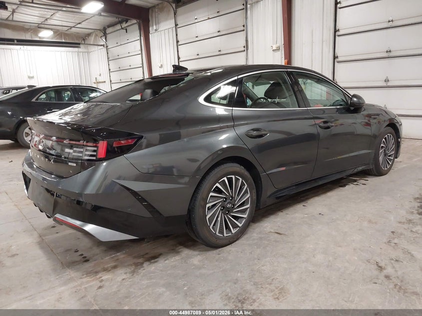AtlanticExpress - Hyundai Sonata Hybrid